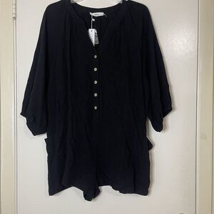 NEW! Aritzia Talulah Black linen blend button front romper with pockets Small